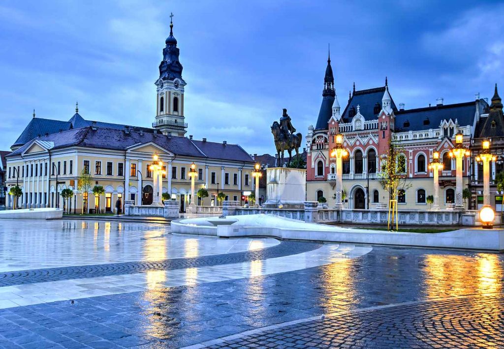 Viaggi a tema - Halloween Tour in Romania - piazza di Cluj-Napoca
